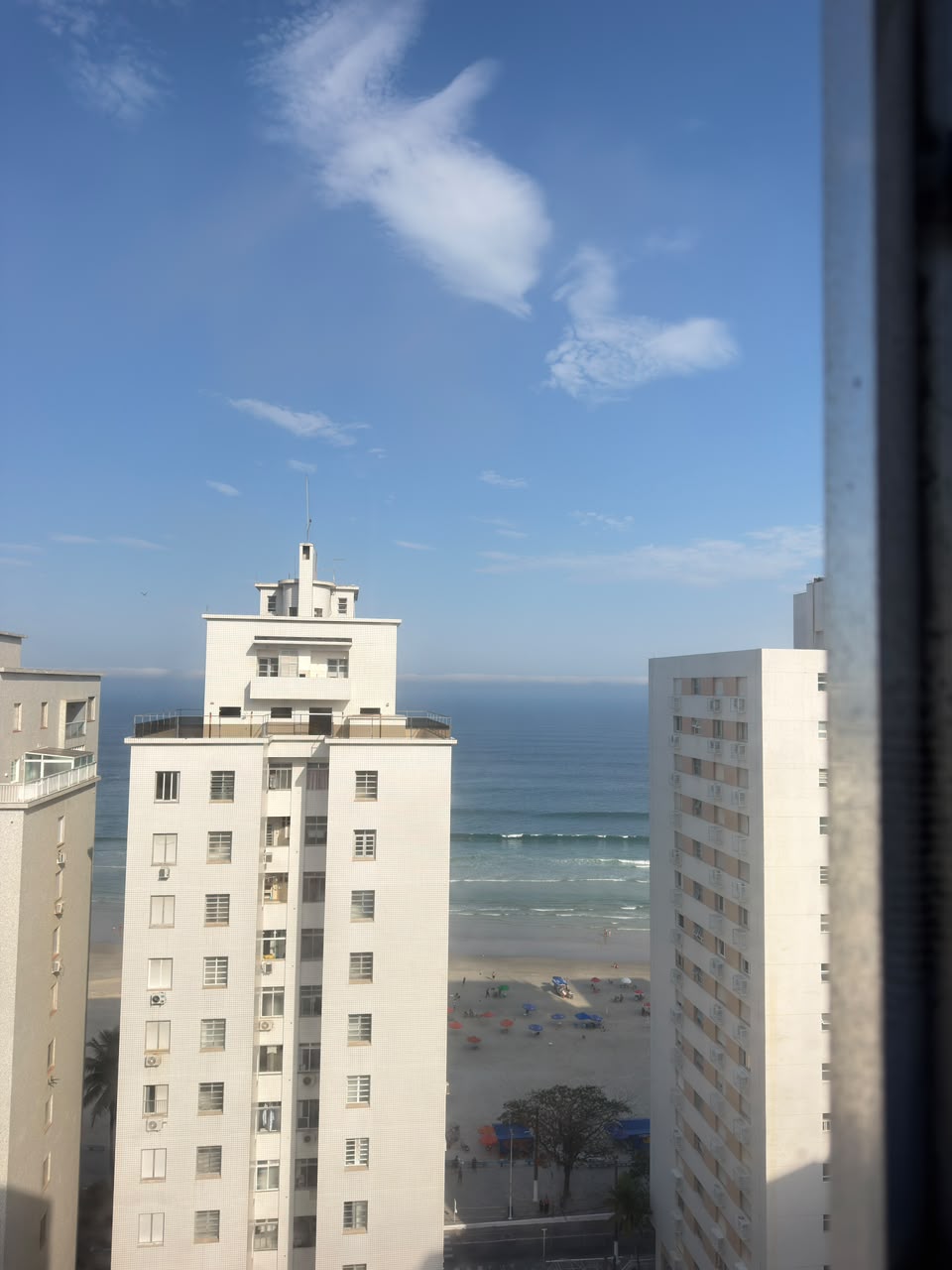 Vista do mar a partir do apartamento, Praia de Pitangueiras